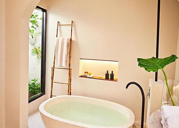 Villa Masara - 5min To - 2min To Shops & Restaurants