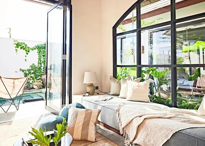 Villa Masara - 5min To - 2min To Shops & Restaurants