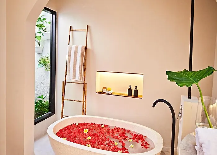 Villa Masara - 5min To - 2min To Shops & Restaurants *