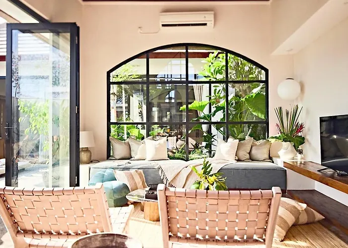 Villa Masara - 5min To - 2min To Shops & Restaurants
